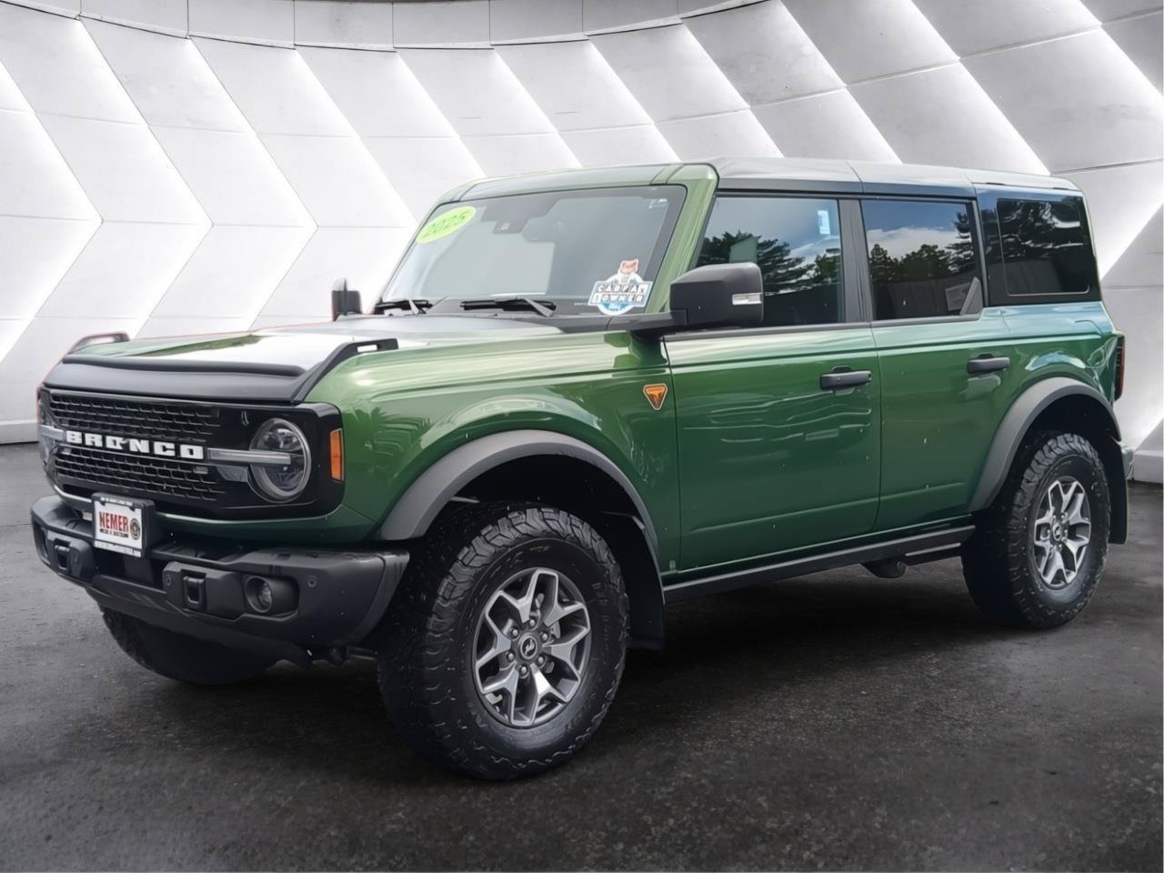 Used 2025 Ford Bronco Badlands AWD/4WD image 7