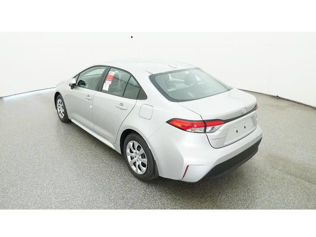 Used 2025 Toyota Corolla LE FWD image 6
