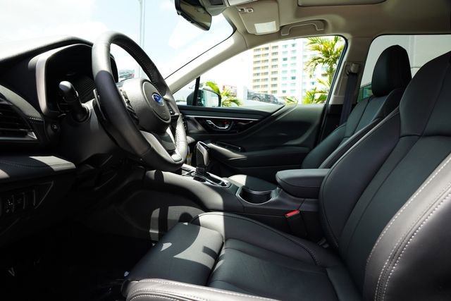 Used 2025 Subaru Outback Limited image 32