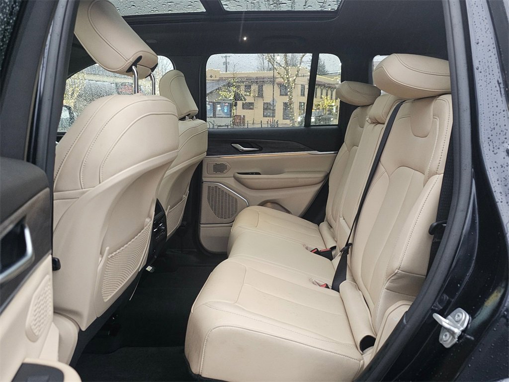 Used 2024 Jeep Grand Cherokee Limited 4xe image 18