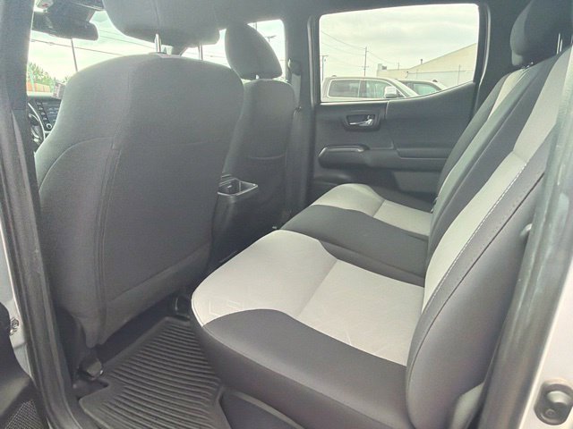 Used 2020 Toyota Tacoma TRD Off-Road w/ Technology Package AWD/4WD image 16