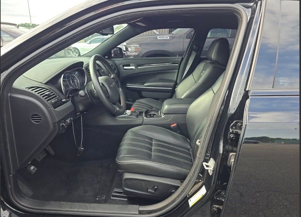 Used 2022 Chrysler 300 S RWD image 7