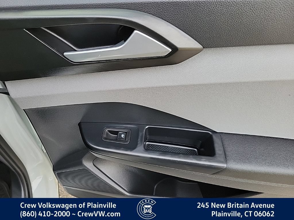 Certified 2022 Volkswagen Taos SE w/ Driver Assistance Package FWD image 48