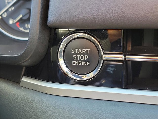 Used 2025 Mitsubishi Outlander SE image 31