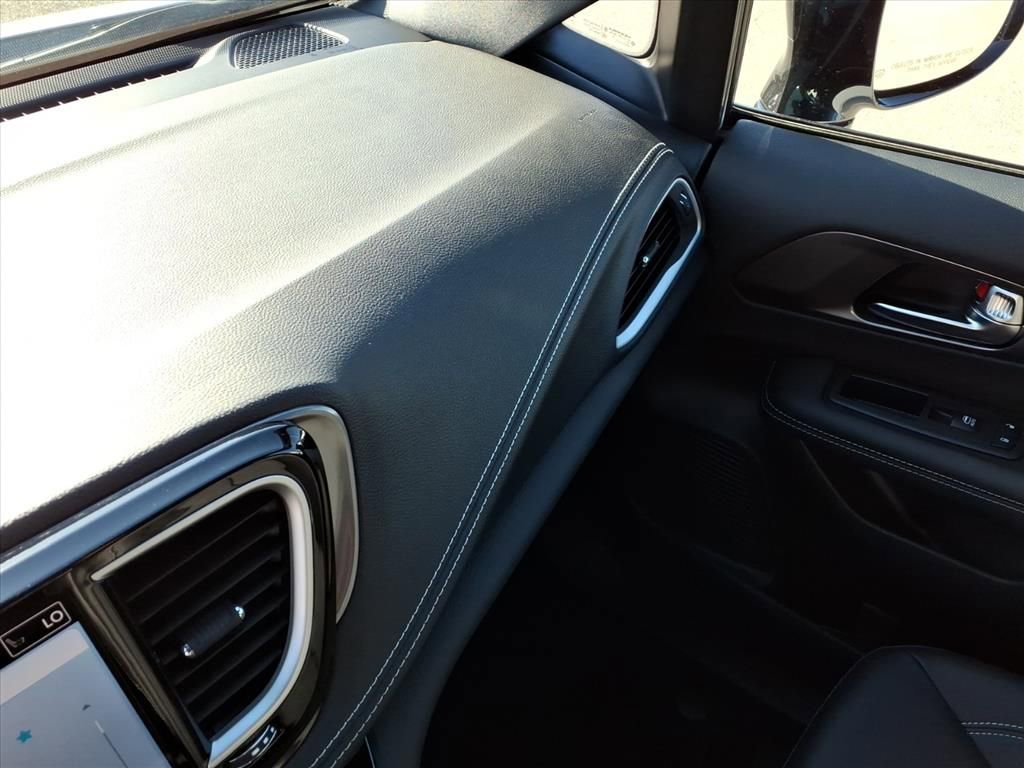 New 2026 Chrysler Pacifica Select image 28
