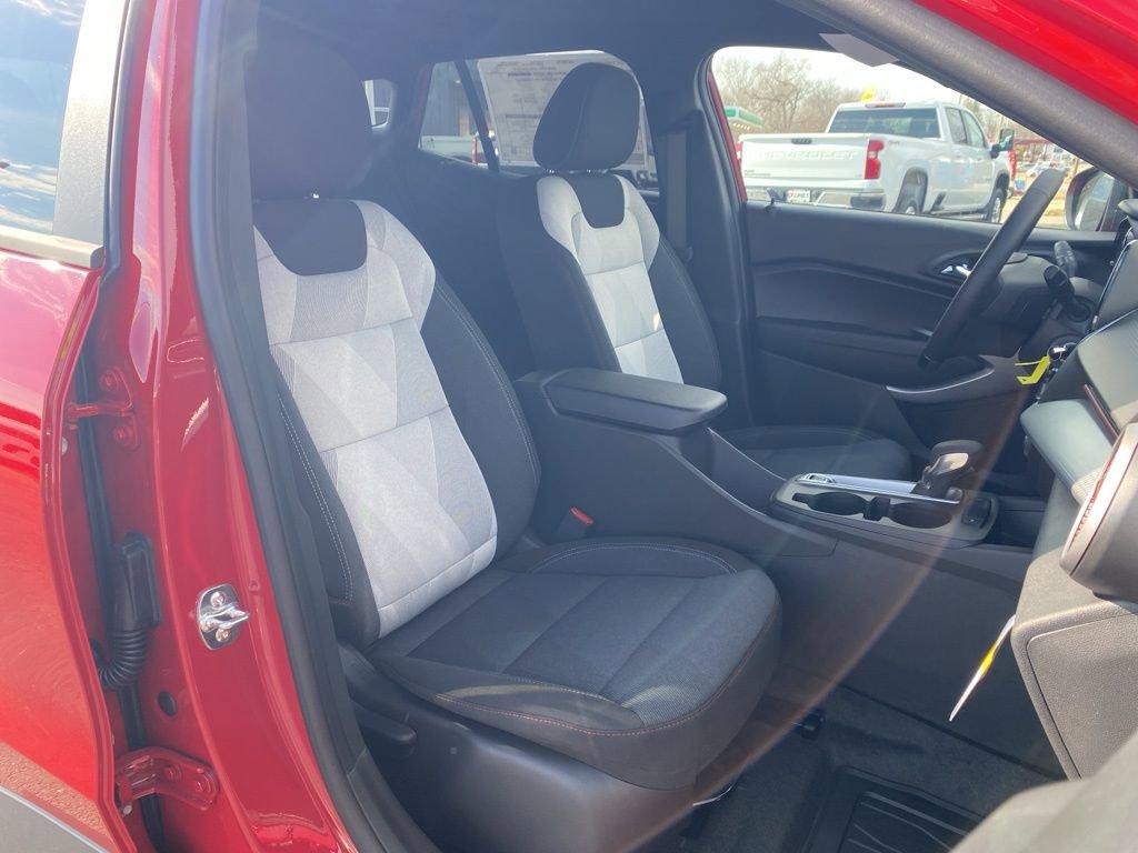 New 2026 Chevrolet Trax RS w/ Driver Confidence Package image 18
