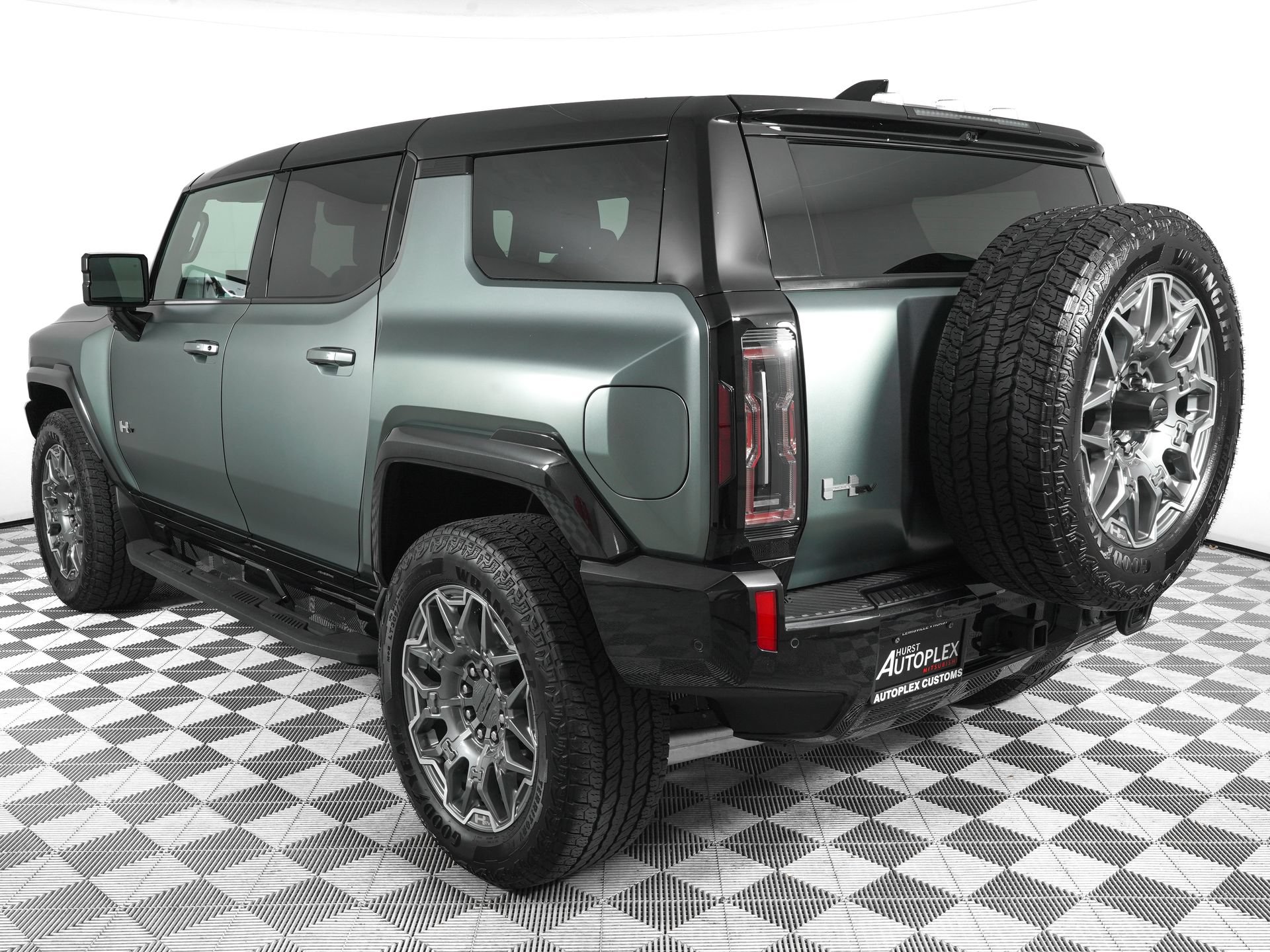 Used 2024 GMC Hummer EV 3X AWD/4WD image 6
