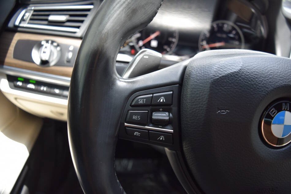 Used 2015 BMW 750i RWD image 70