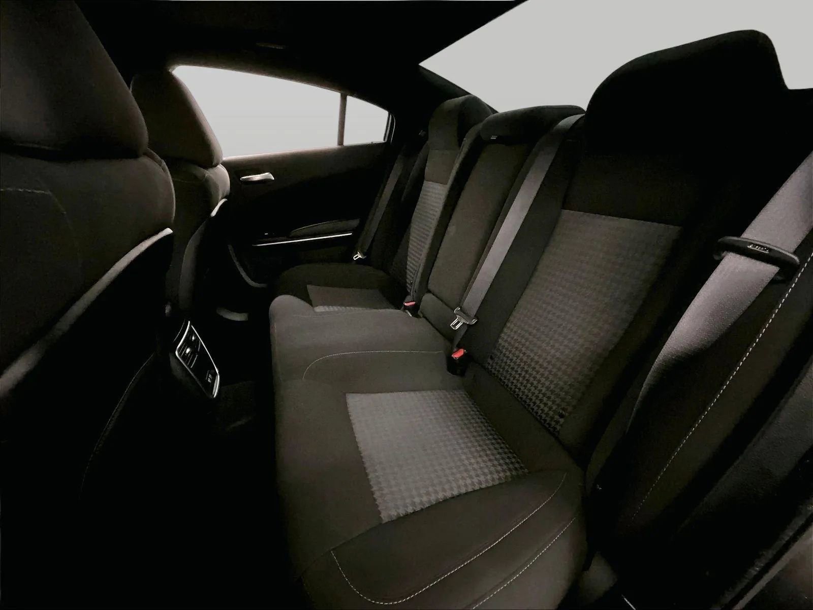 Used 2022 Dodge Charger R/T w/ Driver Convenience Group image 25