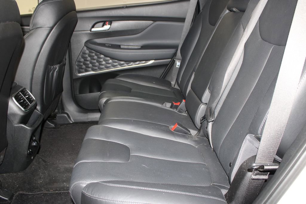 Used 2019 Hyundai Santa Fe Limited w/ Cargo Package AWD/4WD image 18