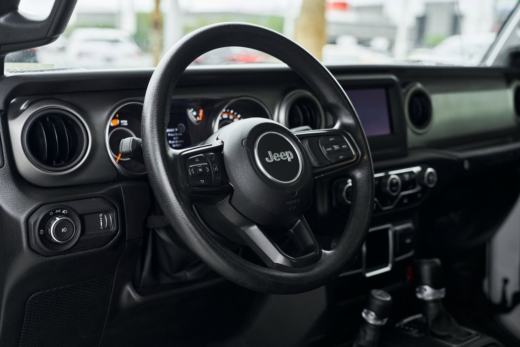 Used 2023 Jeep Wrangler Sport image 27