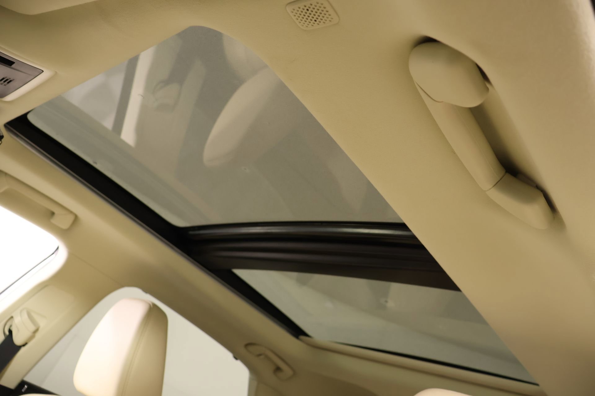 Used 2022 Lexus RX 350 AWD w/ Luxury Package image 16