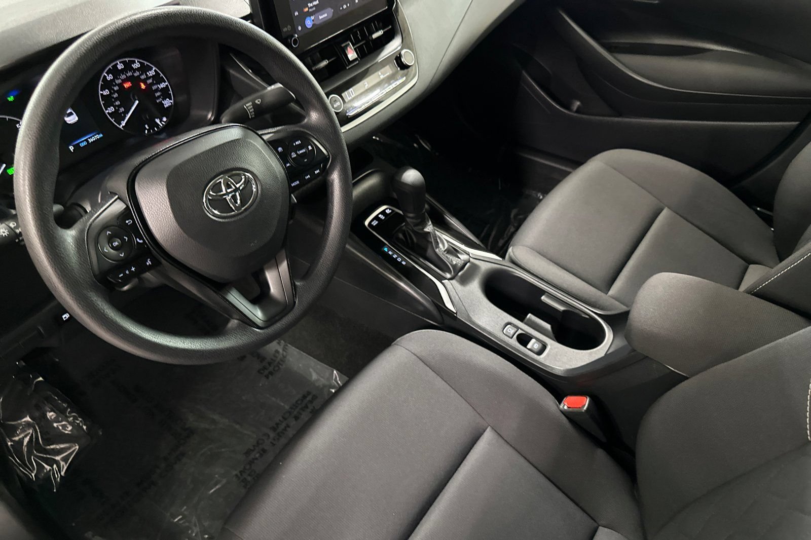 Certified 2025 Toyota Corolla LE FWD image 10