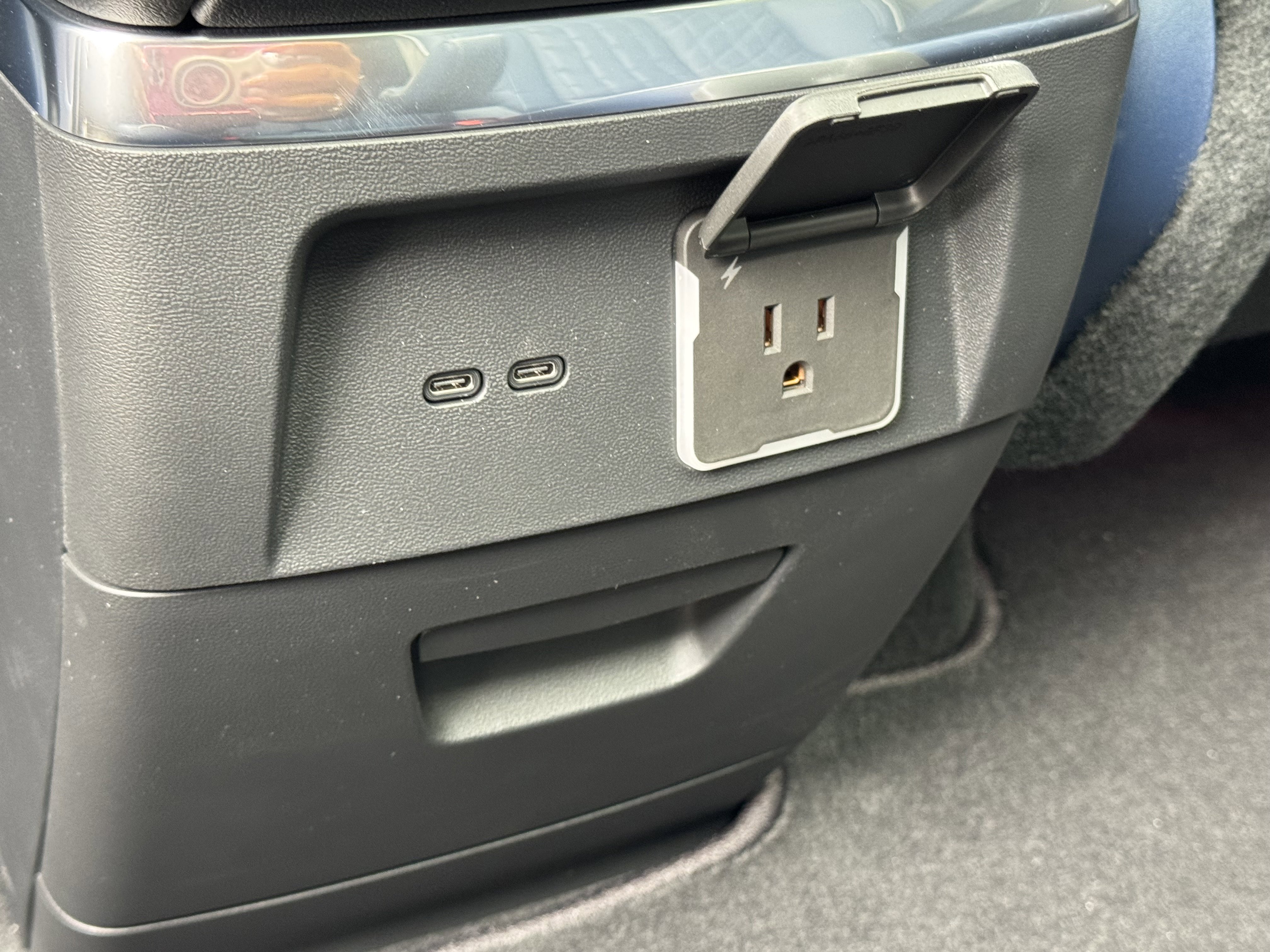 New 2026 Cadillac Vistiq Premium Luxury image 14