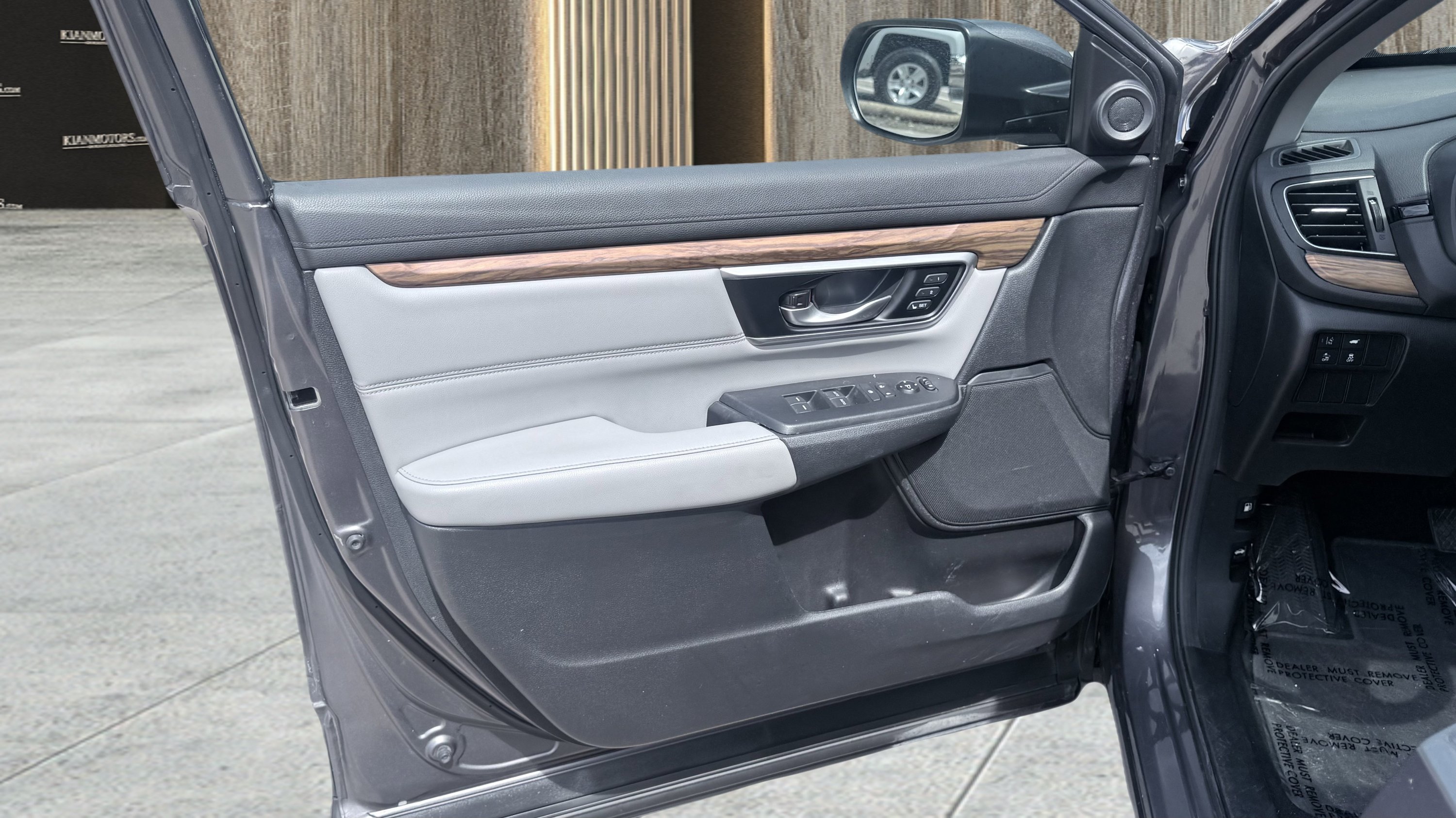 Used 2019 Honda CR-V EX-L image 17