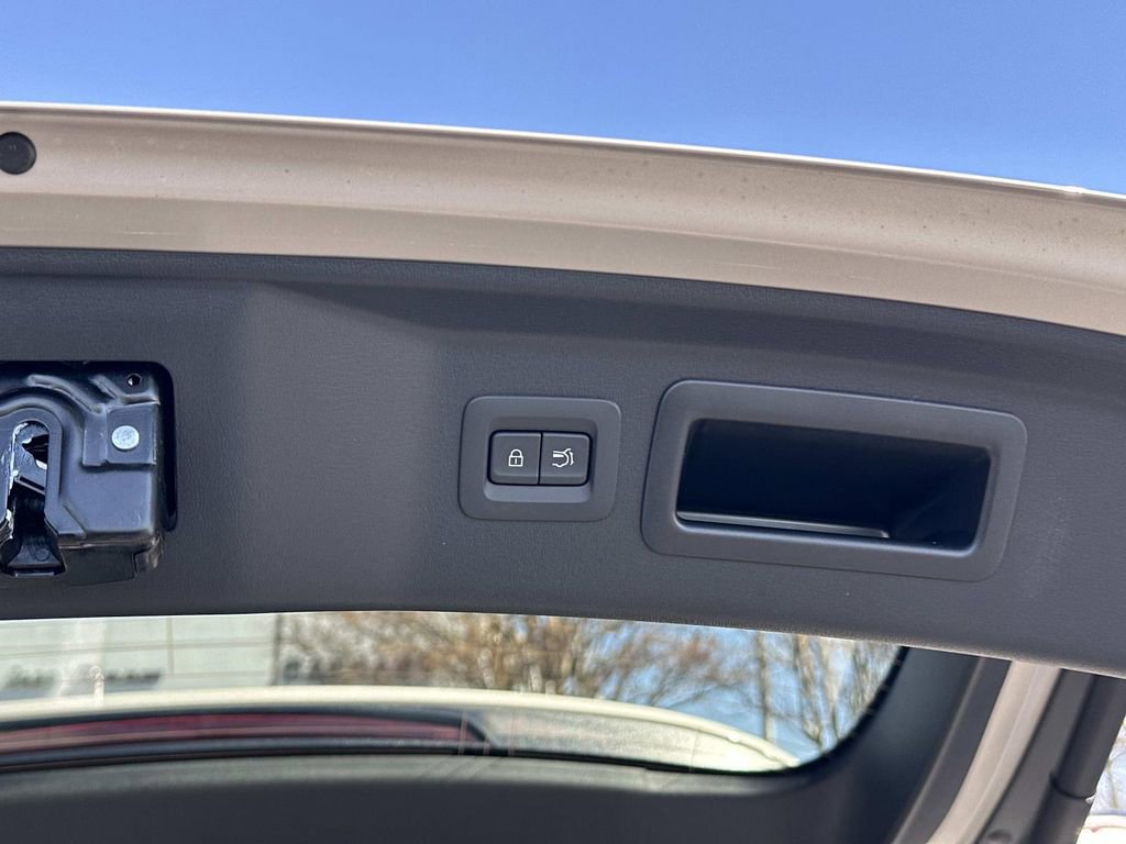 New 2026 MAZDA CX-90 Plug-In Hybrid w/ Preferred image 28