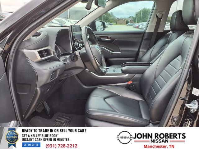 Used 2023 Toyota Highlander XLE image 5