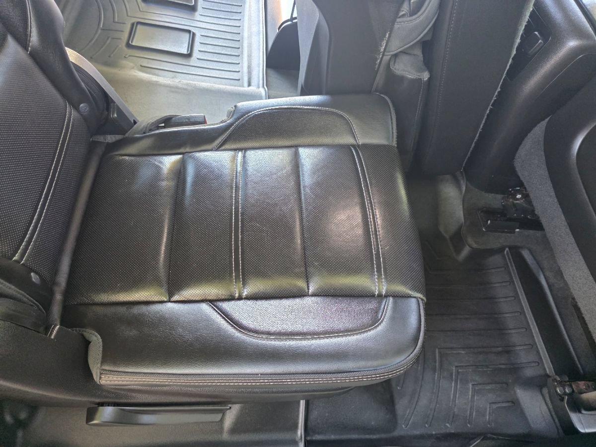 Used 2015 GMC Yukon XL Denali w/ Touring Package AWD/4WD image 39