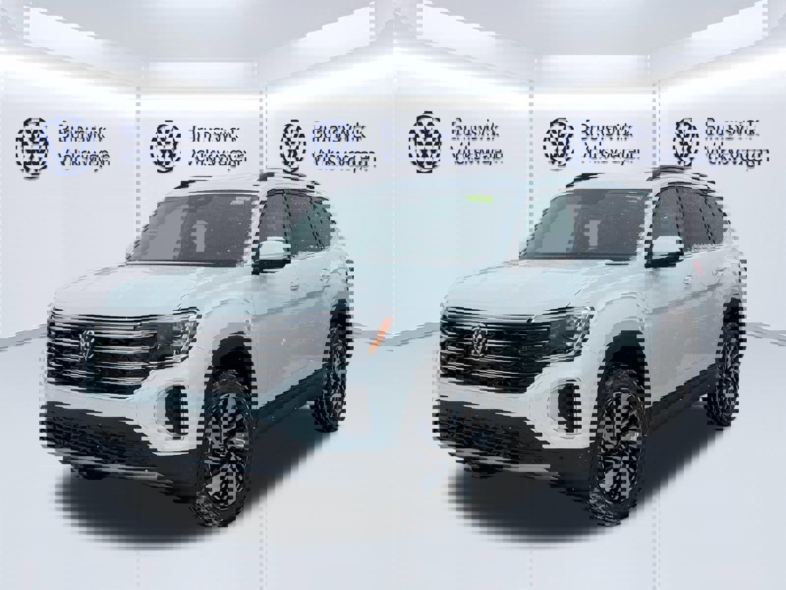 New 2026 Volkswagen Atlas SE image 1