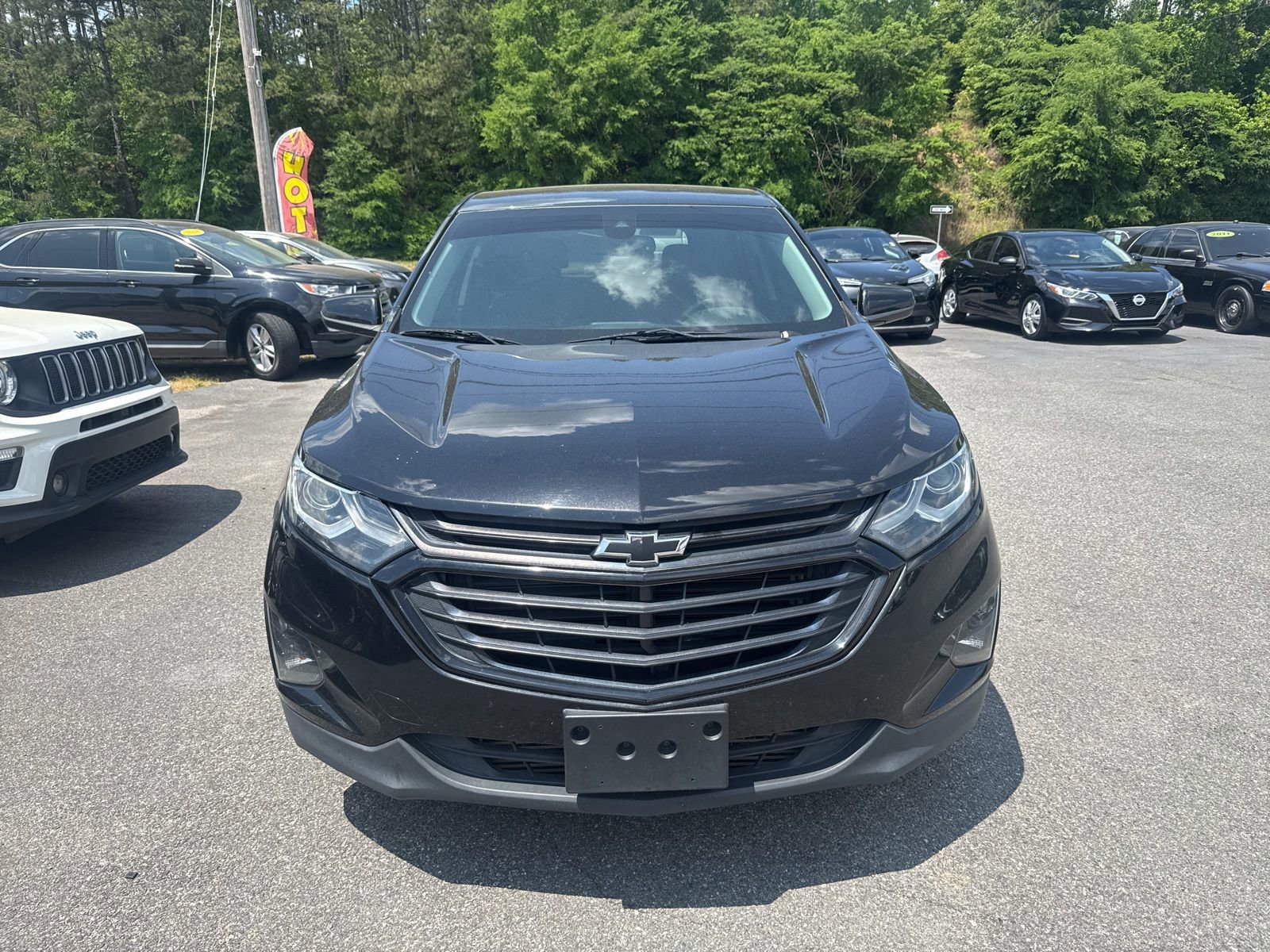 Used 2020 Chevrolet Equinox LT w/ Midnight Edition FWD image 2