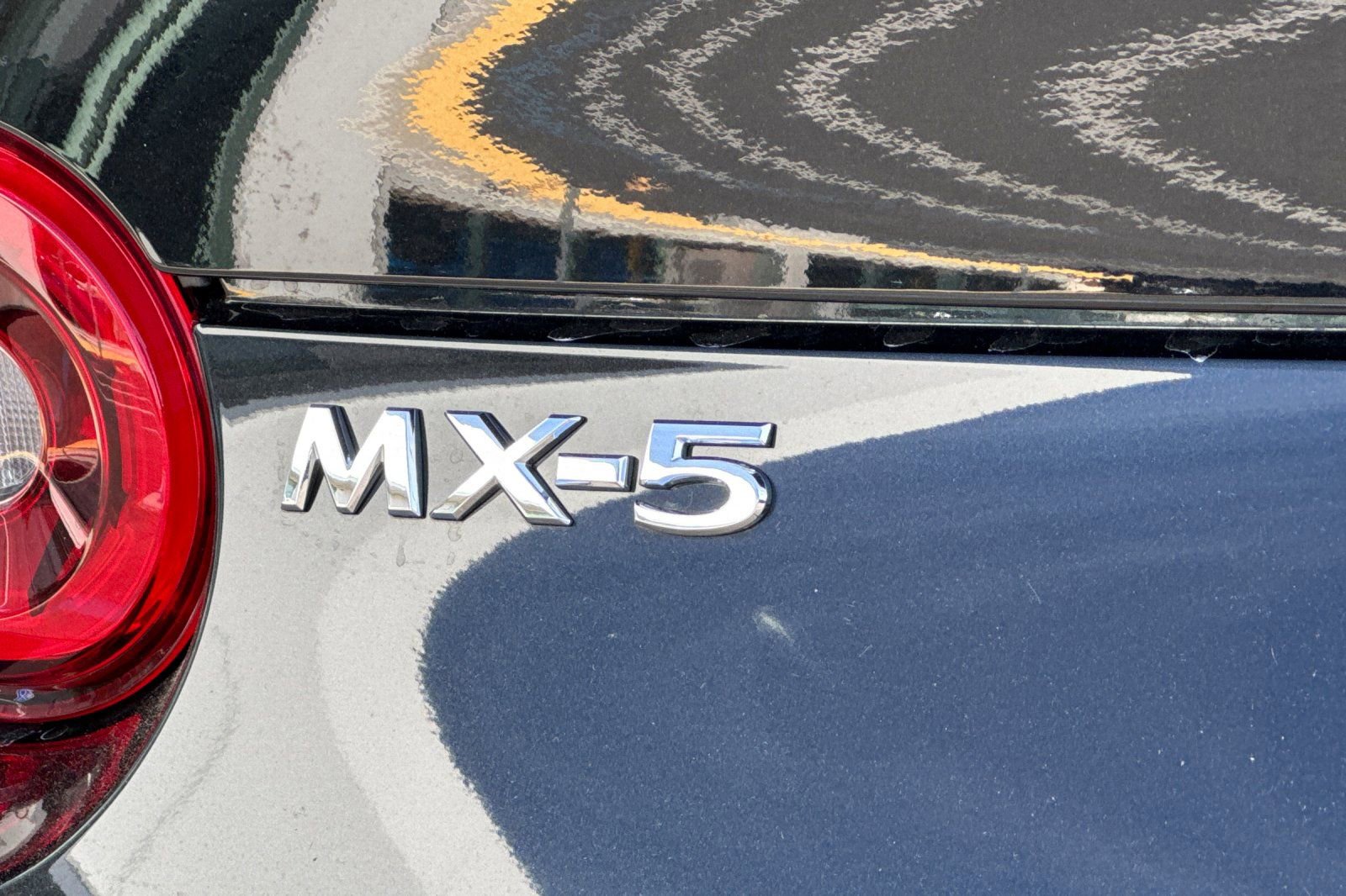 Used 2025 MAZDA MX-5 Miata Sport w/ Appearance Package image 46