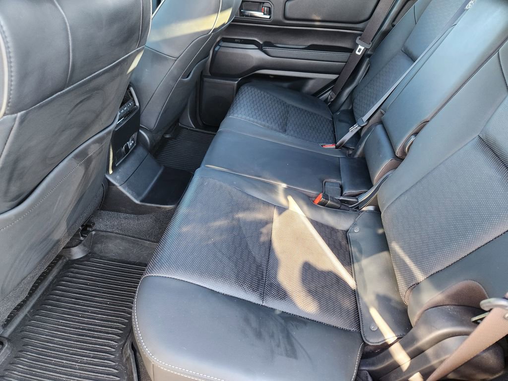 Used 2024 Toyota Land Cruiser image 28