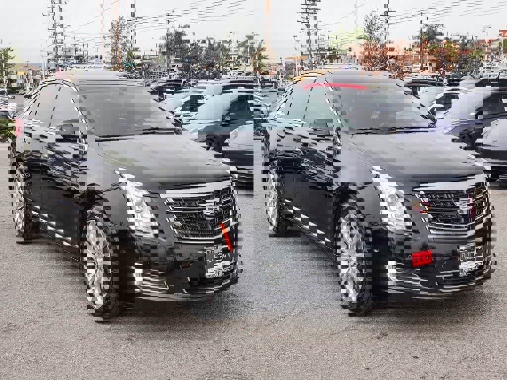 Used 2017 Cadillac XTS Luxury image 3