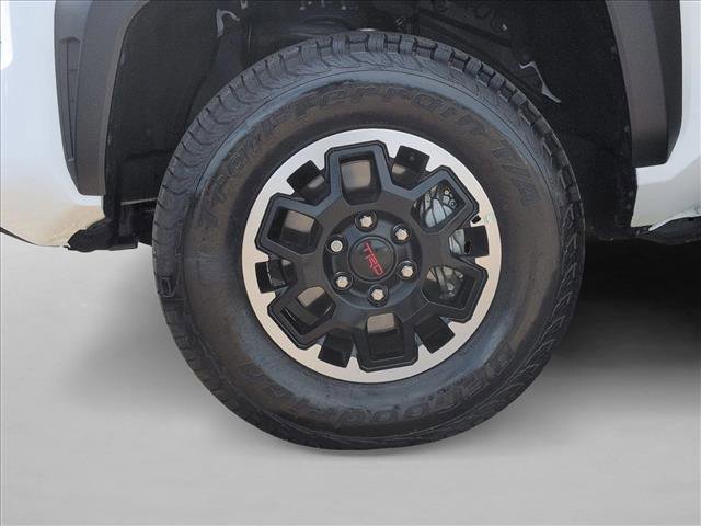 Used 2025 Toyota Tacoma TRD Off-Road AWD/4WD image 18