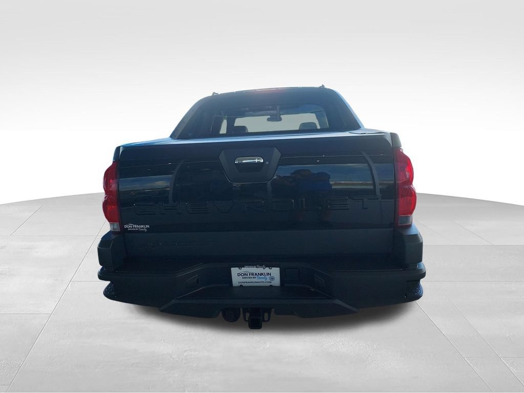 Used 2004 Chevrolet Avalanche 2500 w/ Preferred Equipment Group AWD/4WD image 4