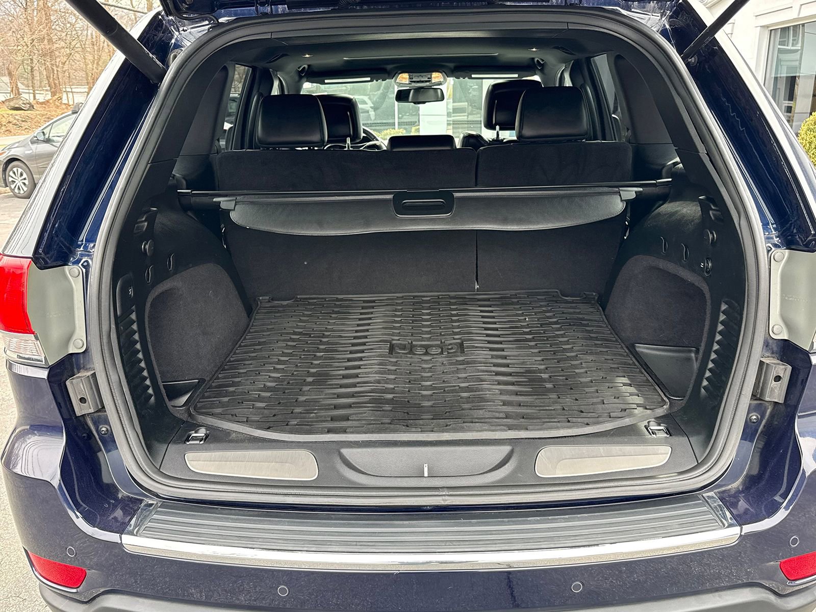 Used 2016 Jeep Grand Cherokee Limited image 12