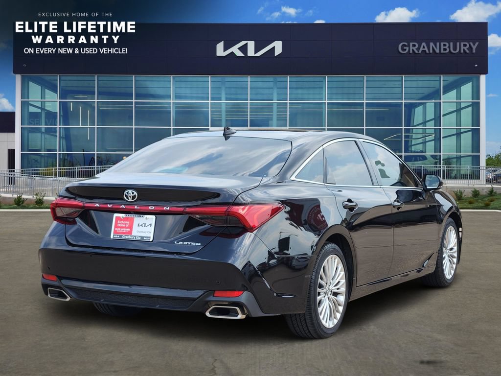 Used 2020 Toyota Avalon Limited w/ Advanced Safety Package FWD image 5