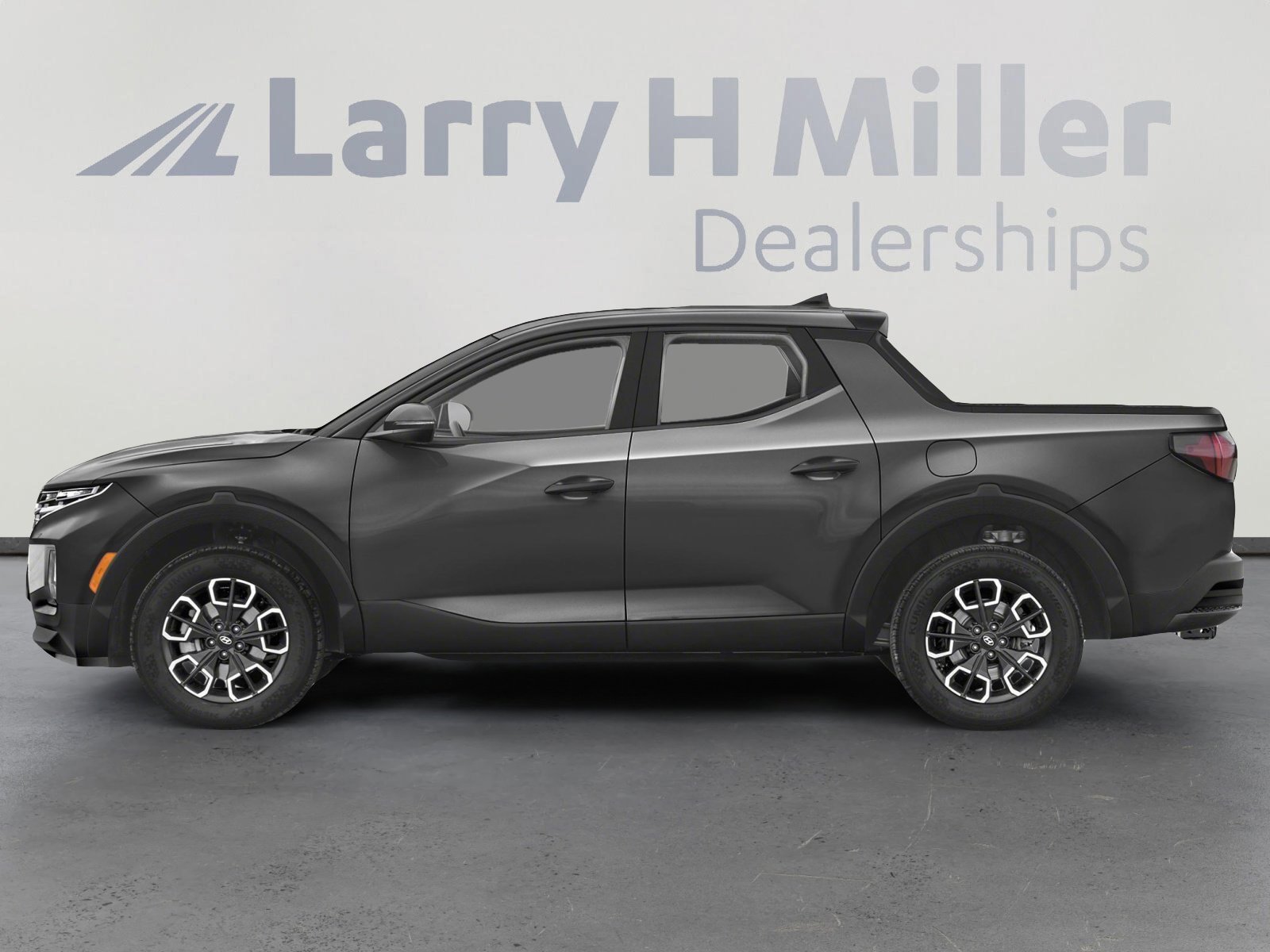 Used 2023 Hyundai Santa Cruz SEL w/ Activity Package image 4