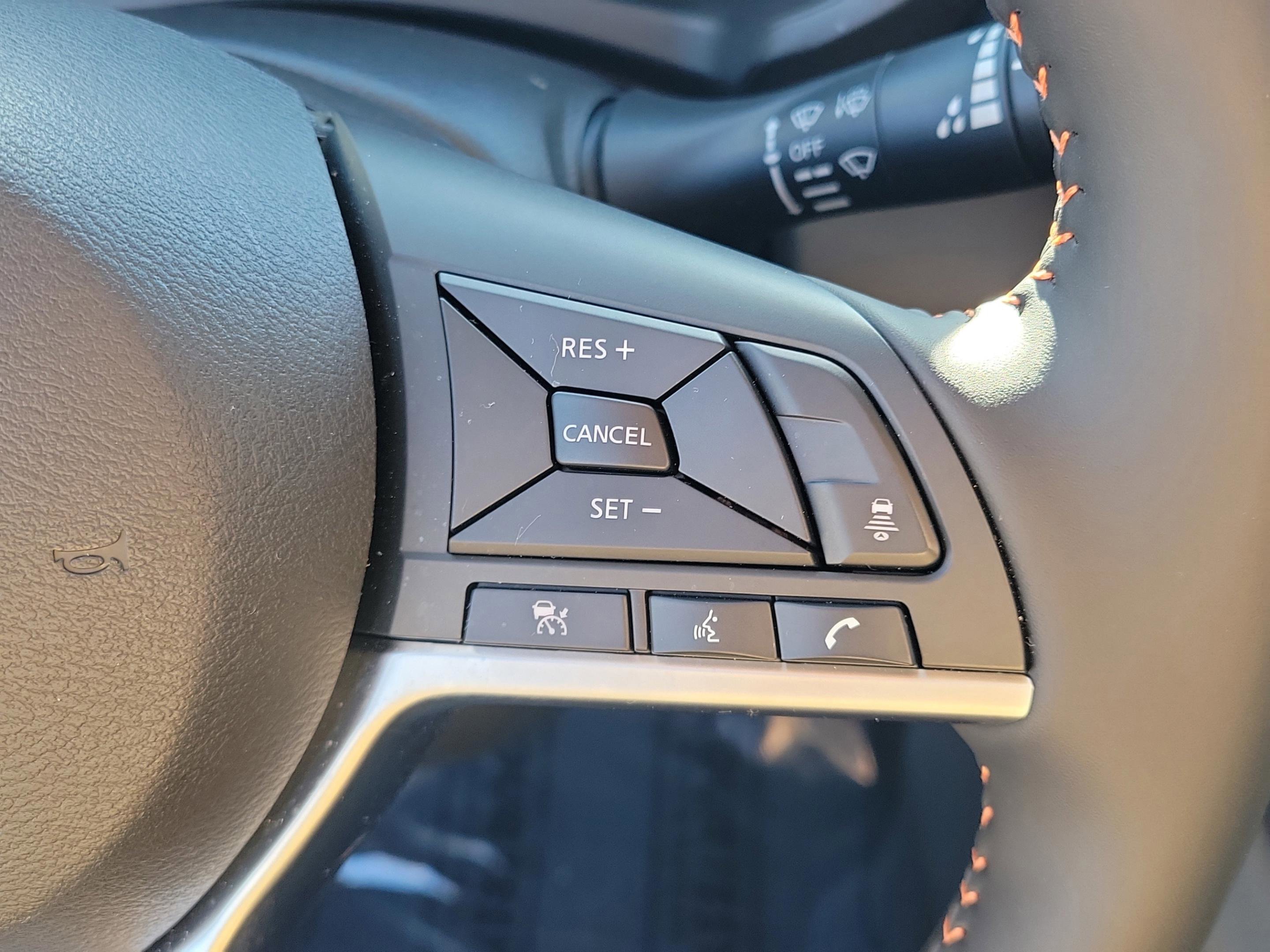 Certified 2025 Nissan Sentra SR image 26