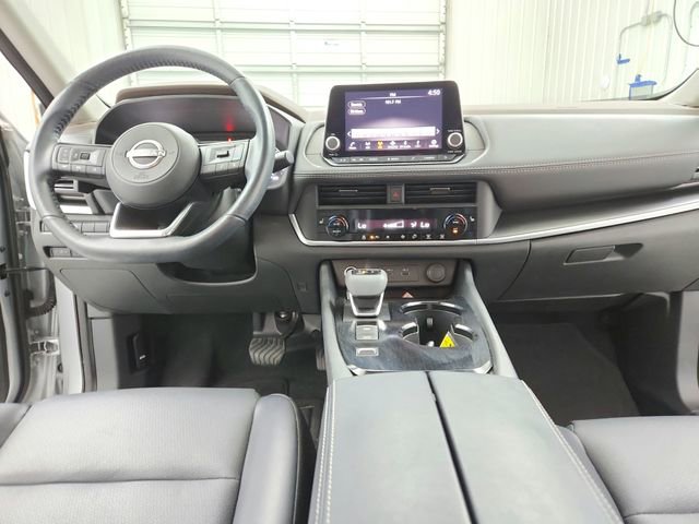 Used 2023 Nissan Rogue SV w/ SV Premium B Package FWD image 28