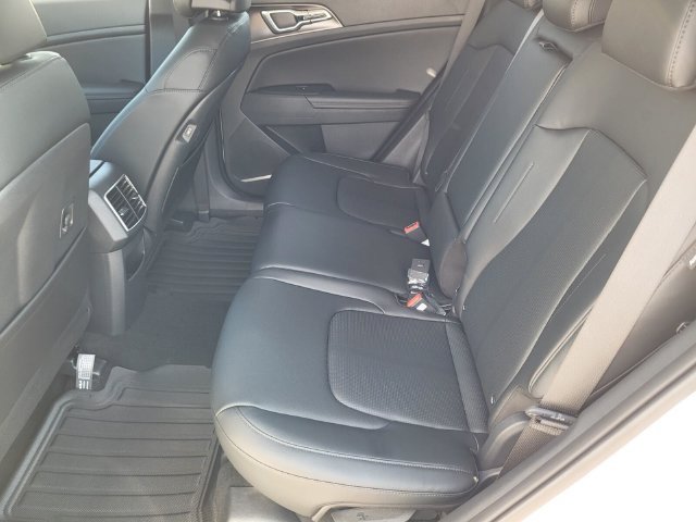 New 2027 Kia Sportage EX FWD image 12