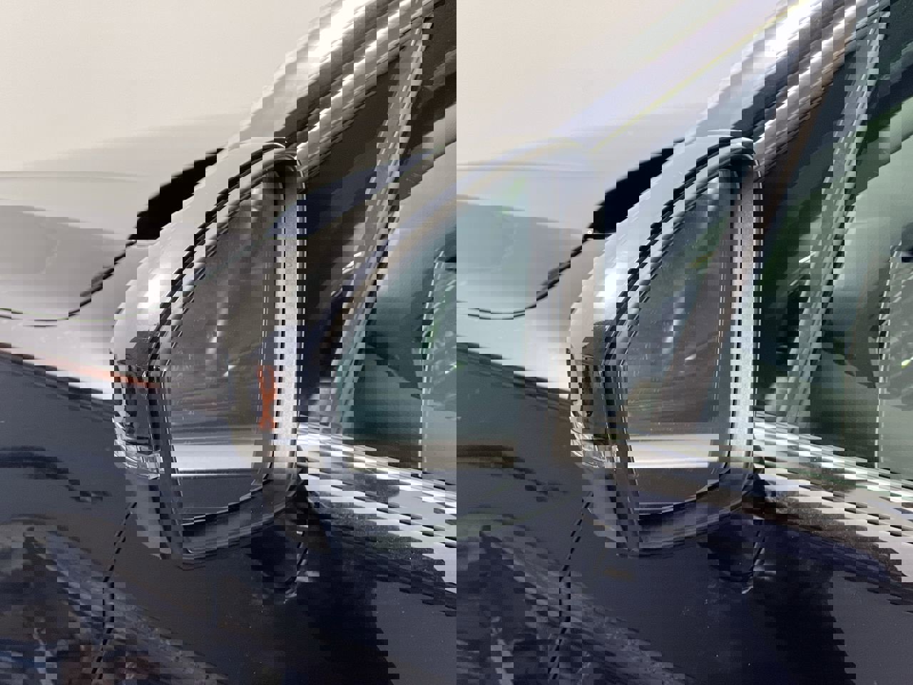 Used 2018 Volkswagen Tiguan SE image 12