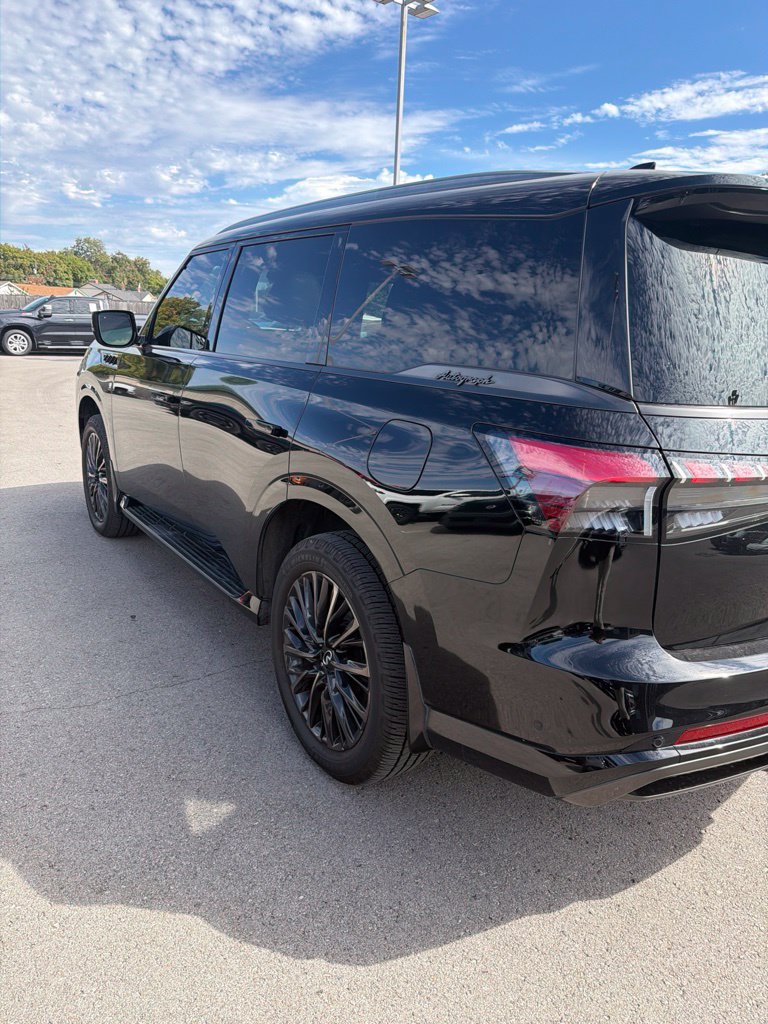 Used 2025 INFINITI QX80 Autograph w/ Premium Cargo Package AWD/4WD image 7