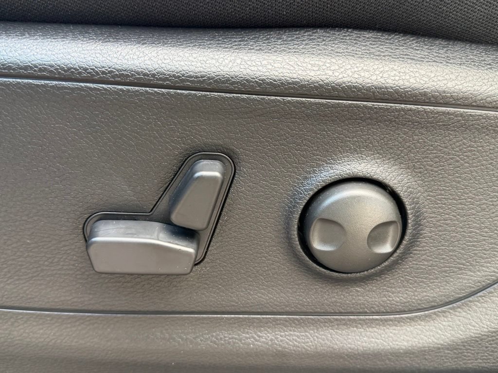 New 2026 RAM 1500 Big Horn AWD/4WD image 16