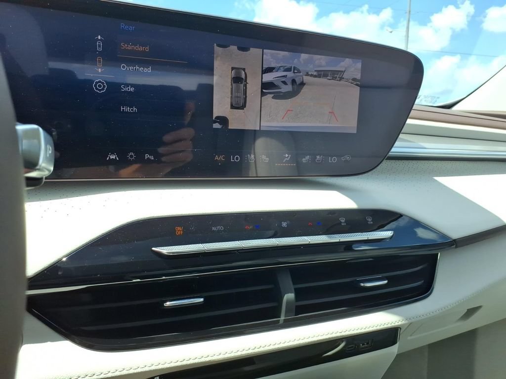 New 2026 Buick Enclave Avenir w/ Super Cruise Package AWD/4WD image 22