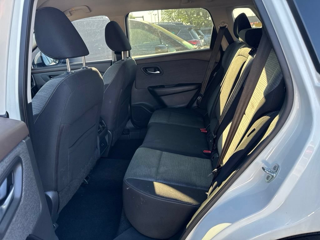 Used 2021 Nissan Rogue SV AWD/4WD image 10