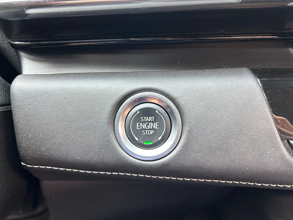 Used 2024 Cadillac Escalade Sport Platinum w/ LPO, ONYX Package AWD/4WD image 35