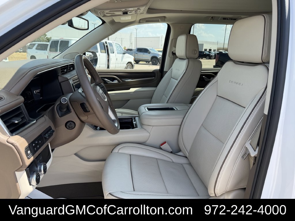 Used 2024 GMC Yukon XL Denali RWD image 30