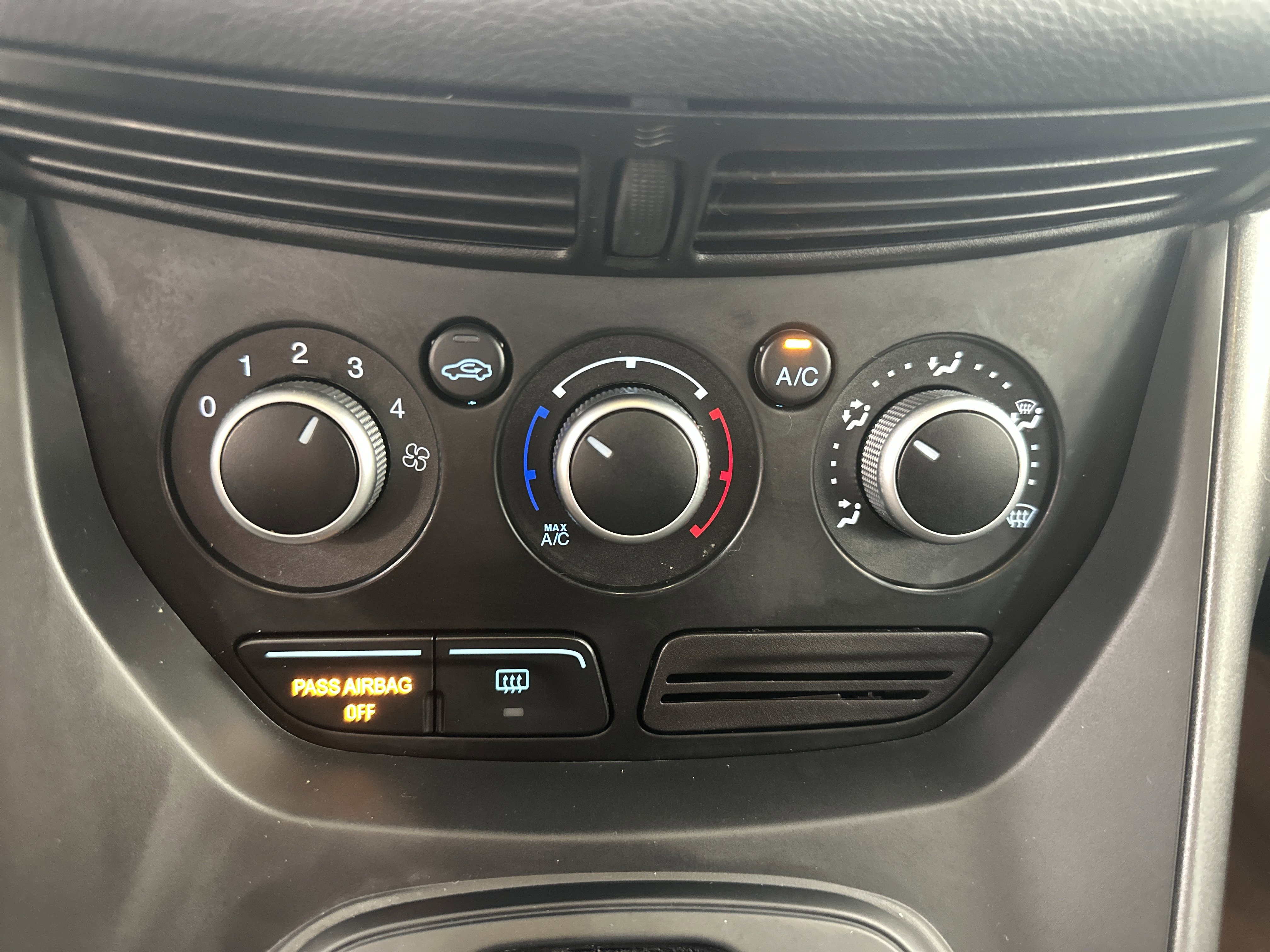 Used 2016 Ford Escape S image 26