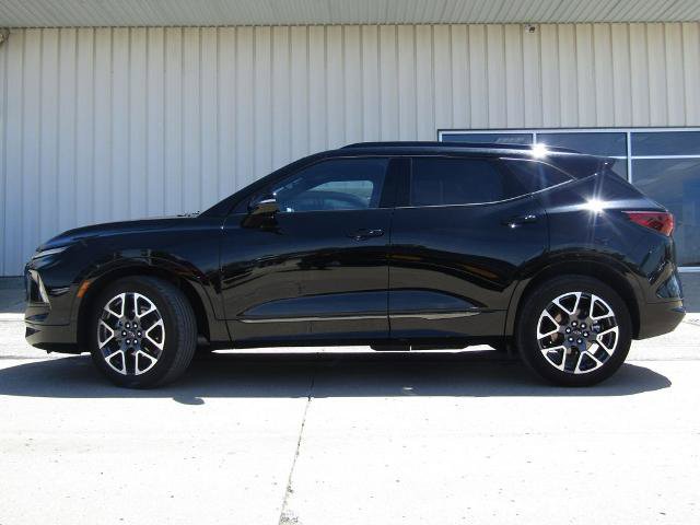 Used 2025 Chevrolet Blazer RS AWD/4WD image 11