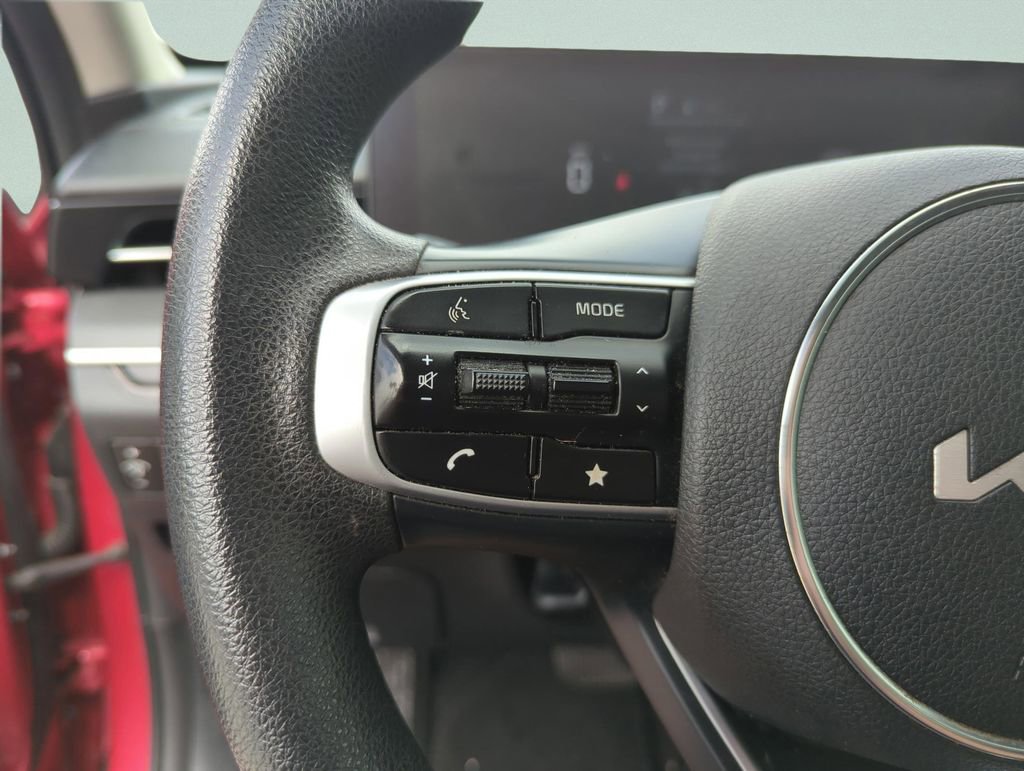 Used 2025 Kia K5 LXS image 37
