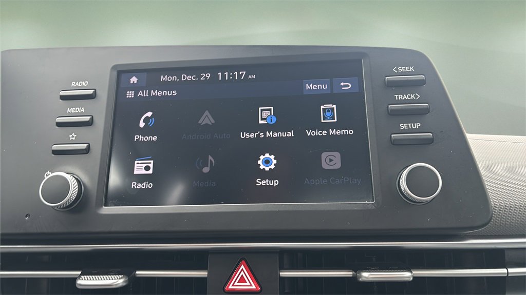 Used 2021 Hyundai Elantra SE image 21