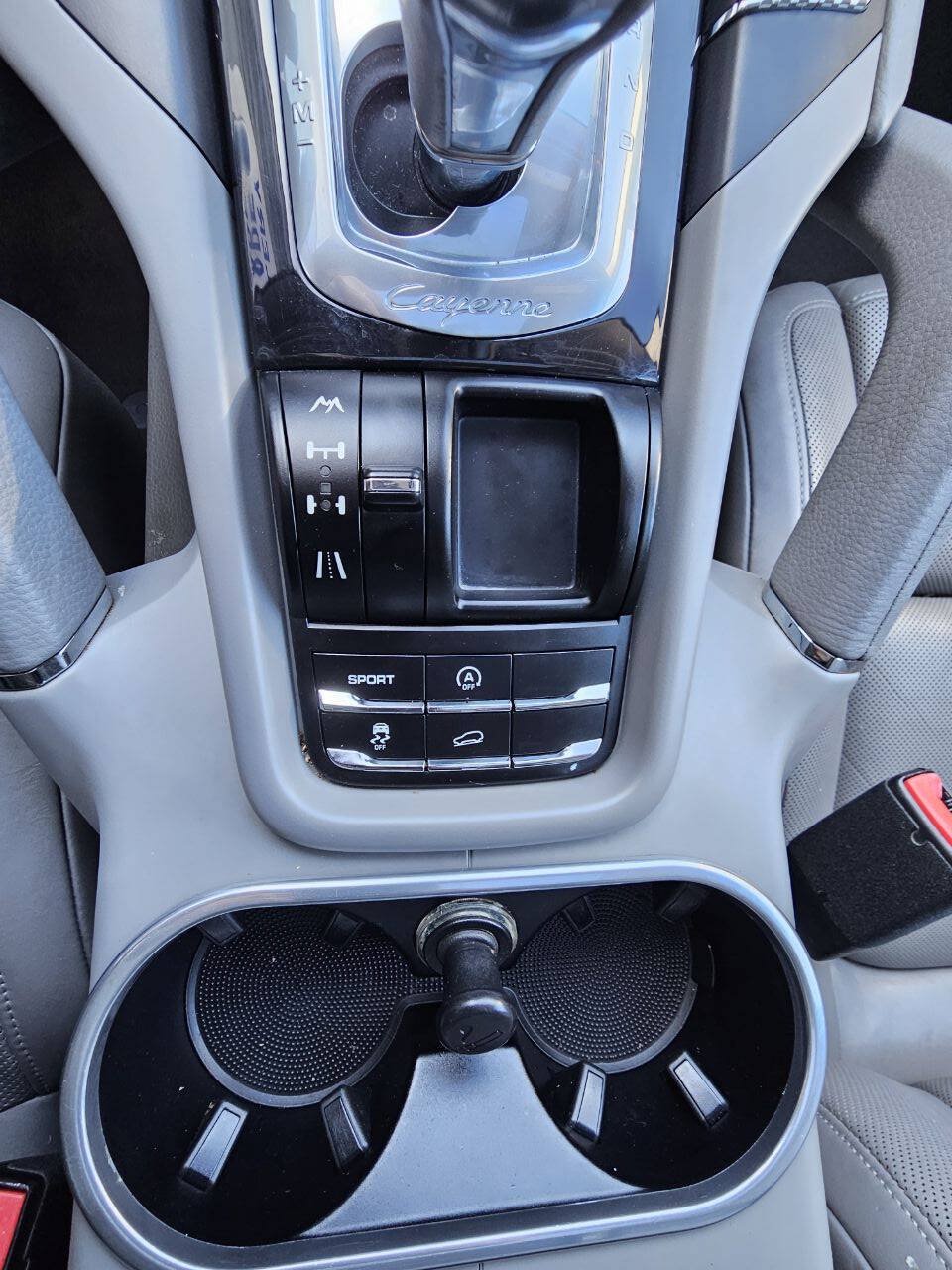 Used 2012 Porsche Cayenne AWD/4WD image 29