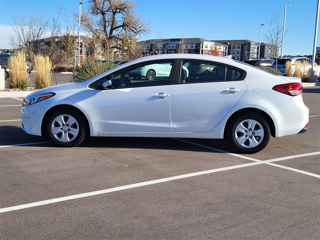 Used 2017 Kia Forte LX w/ LX Popular Package image 2