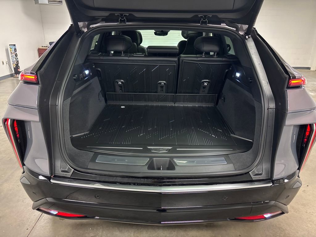 New 2026 Cadillac Lyriq Premium Luxury image 17