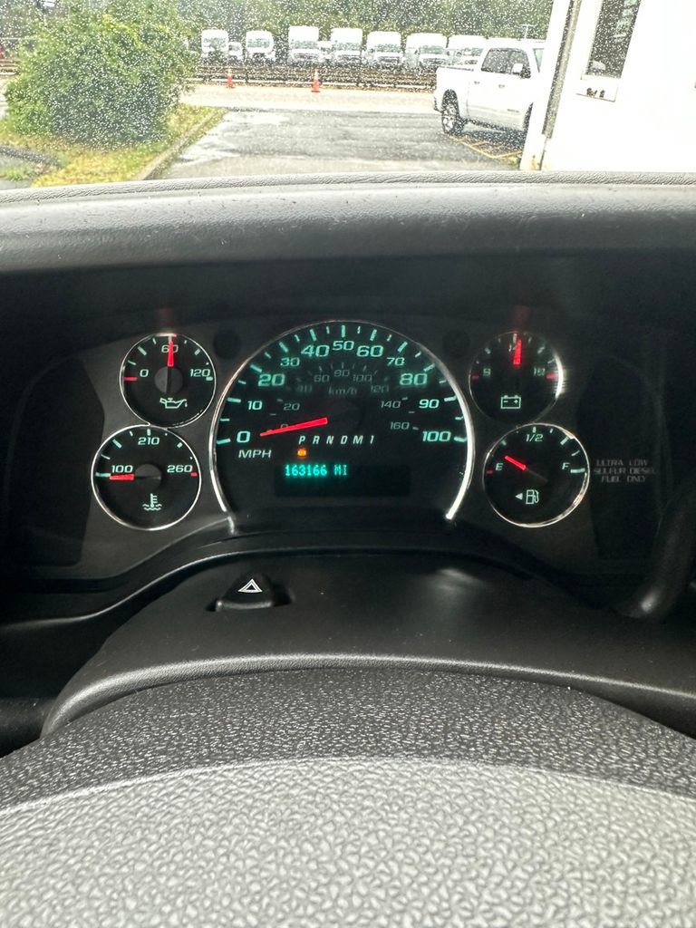 Used 2011 Chevrolet Express 4500 w/ Ambulance Package RWD image 14